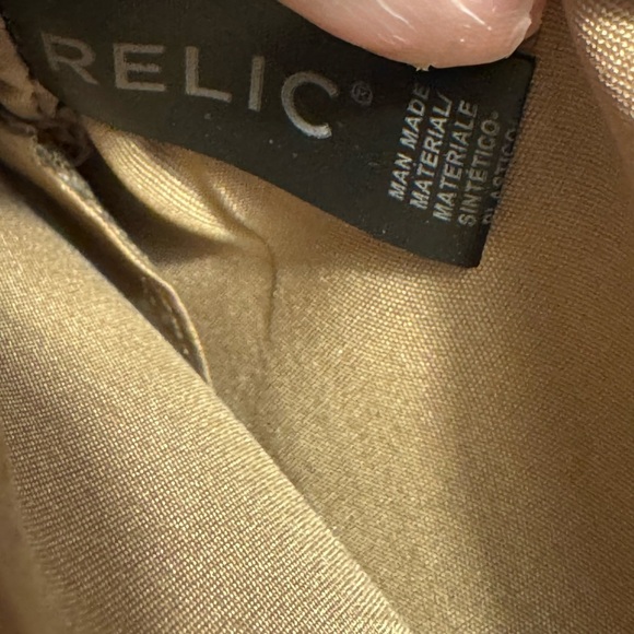 Relic Chevron Wristlet in Gray and Tan 3.5”x7.5” credit card holder and pockets - Picture 5 of 7